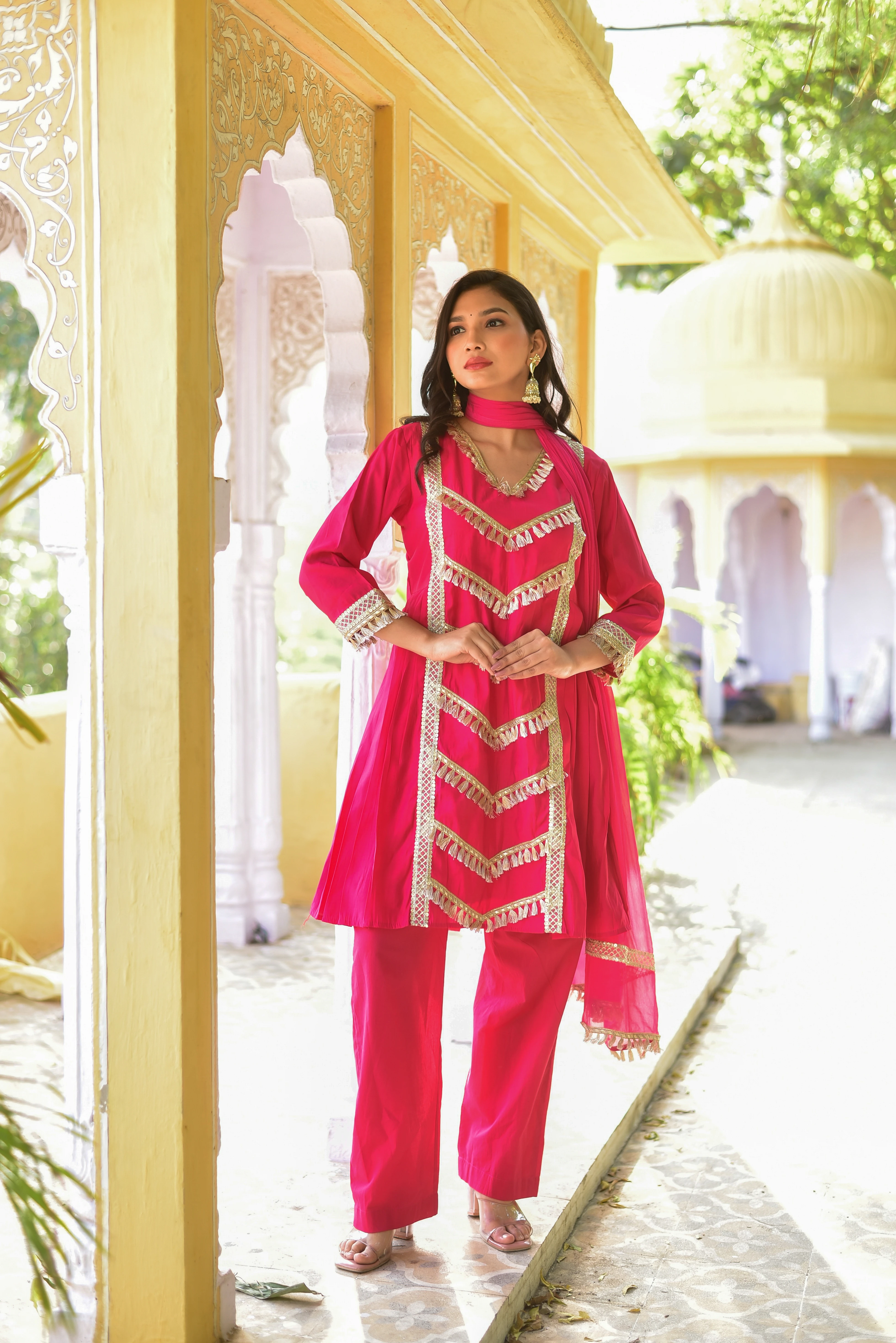 Red_Suit_142_1